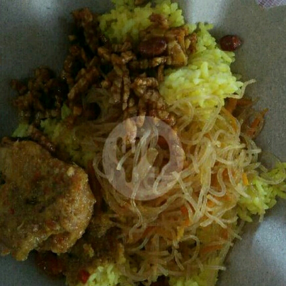 Nasi Kuning Rica Rica AYAM