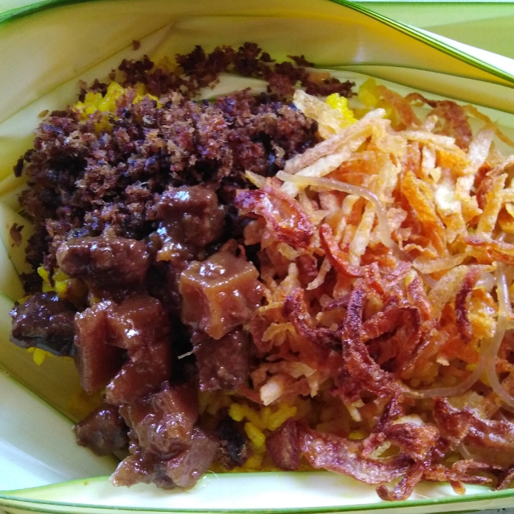 Nasi Kuning Spesial