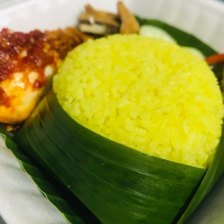 Nasi Kuning Telor