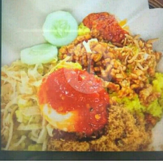 Nasi Kuning Telor Bumbu Bali