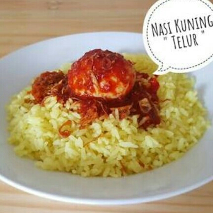 Nasi Kuning Telur ras