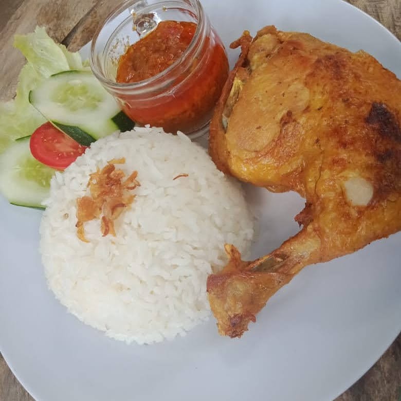 Nasi Lalapan Ayam