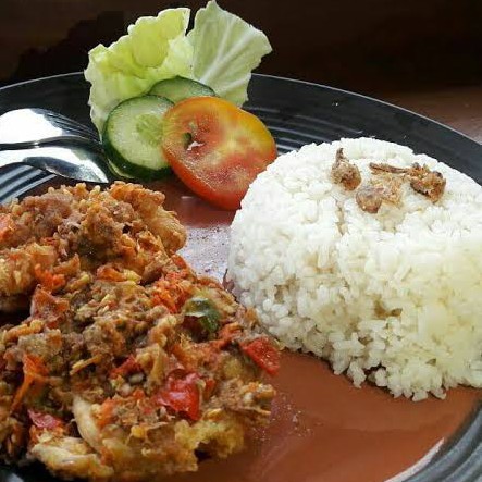 Nasi Lalapan Ayam