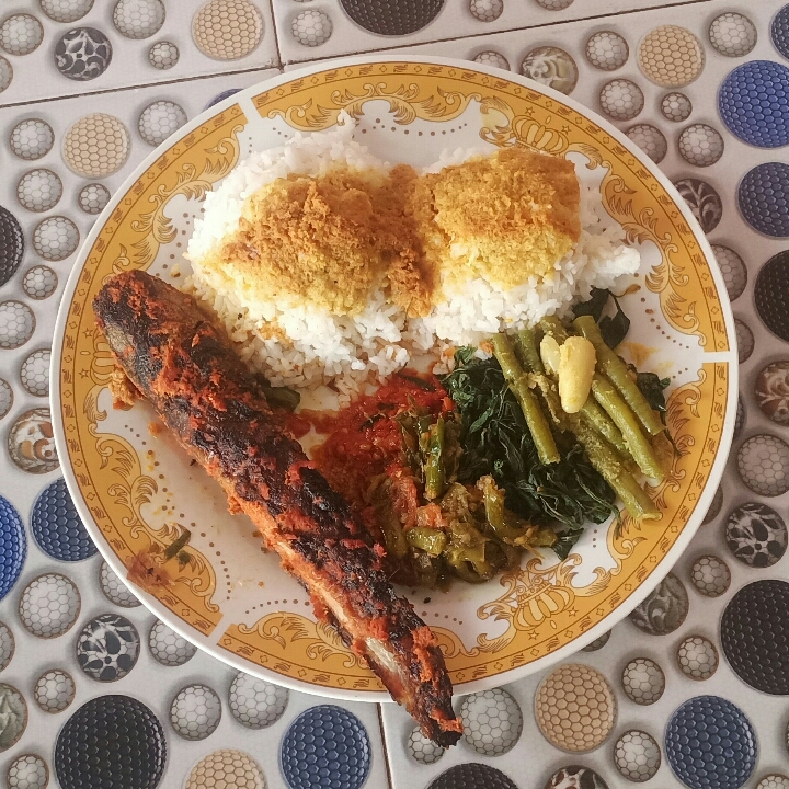 Nasi Lele Bakar