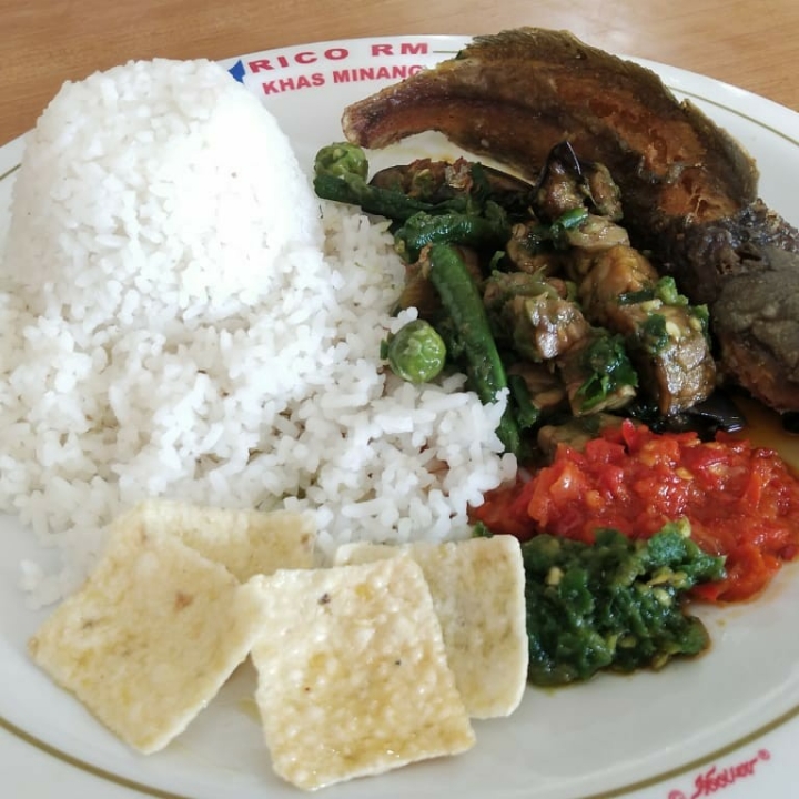 Nasi Lele Goreng