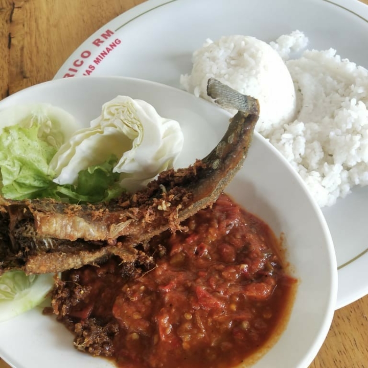 Nasi Lele Penyet