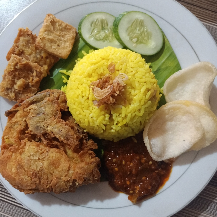 Nasi Lemak Kunyit Geprek