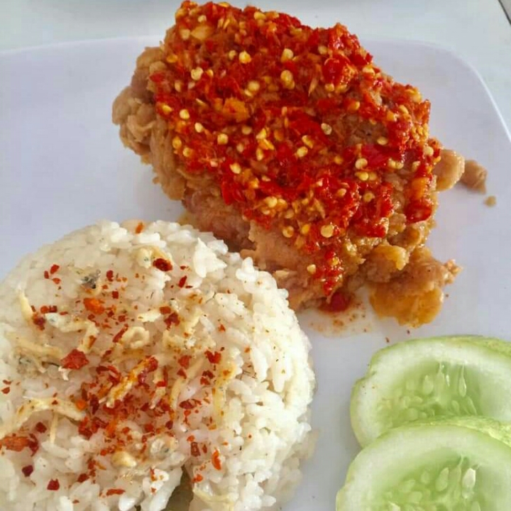 Nasi Liwet Ayam Geprek