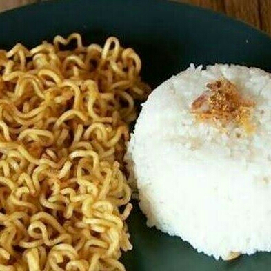 Nasi Mie Goreng