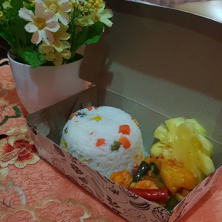 Nasi Mix Vegetable dan Udang Asam Manis