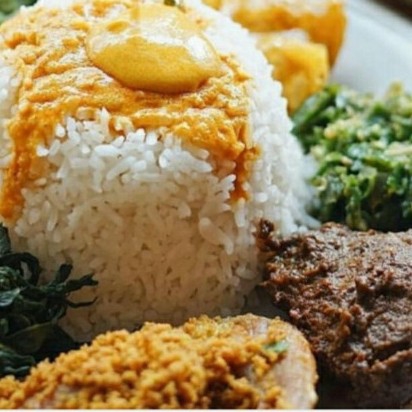 Nasi Padang Daging Rendang