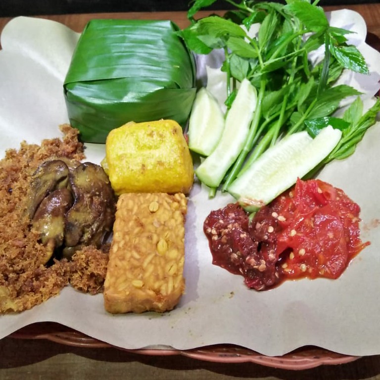 Nasi Paket Ati Ampela