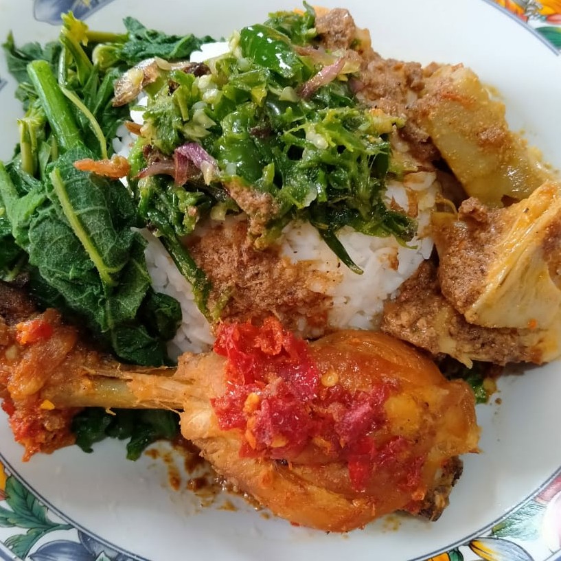 Nasi Paket Ayam Balado