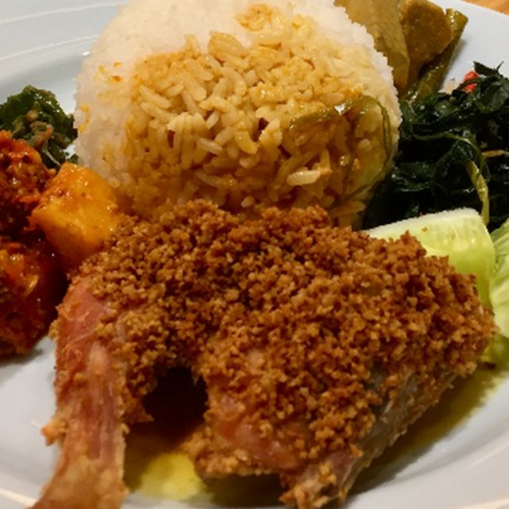 Nasi Paket Ayam Goreng