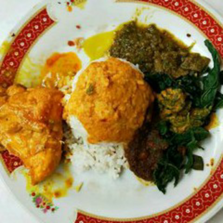 Nasi Paket Ayam Sayur