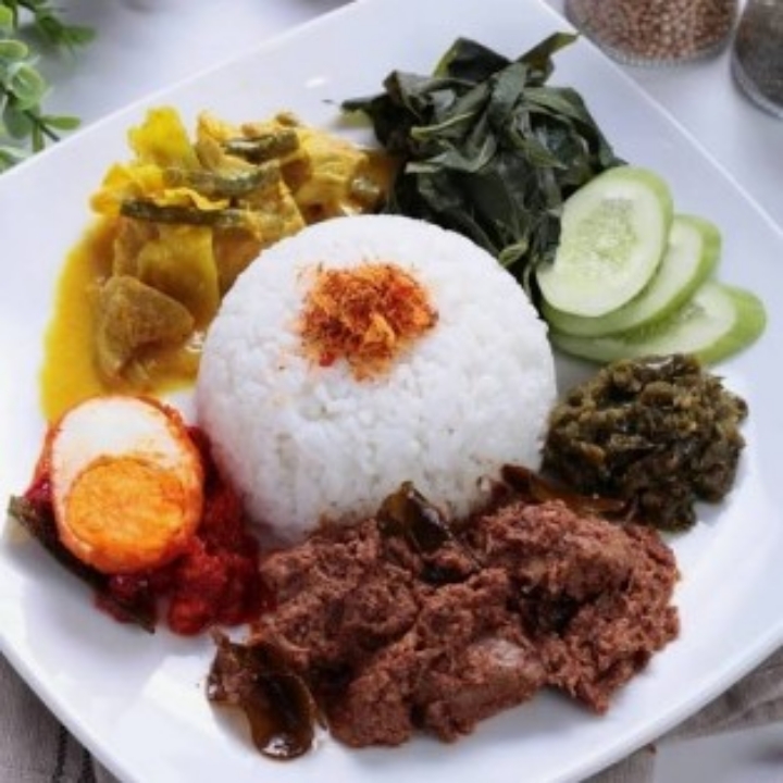 Nasi Paket Rendang 