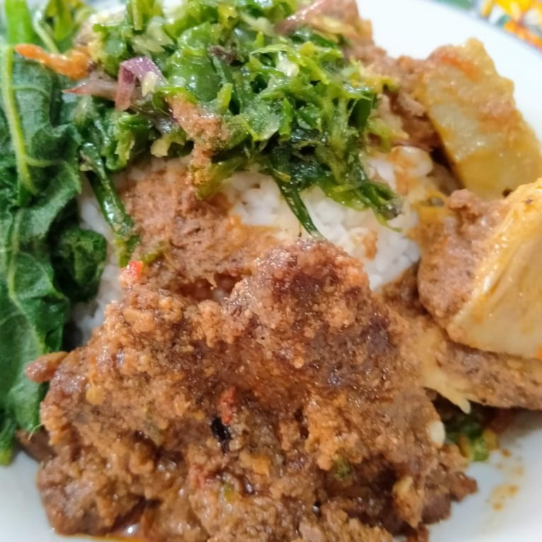 Nasi Paket Rendang