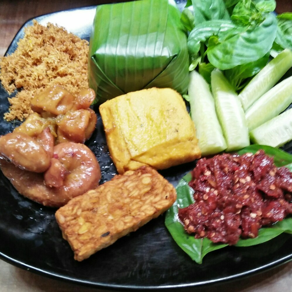 Nasi Paket Usus