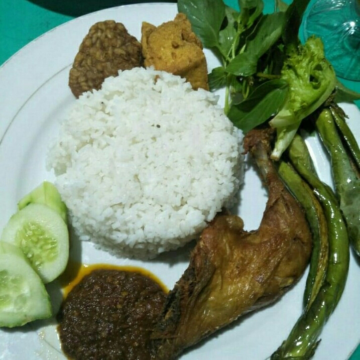 Nasi Pecel Ayam