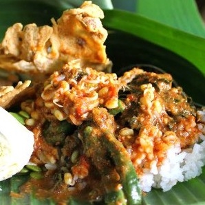 Nasi Pecel Ayam Bumbu