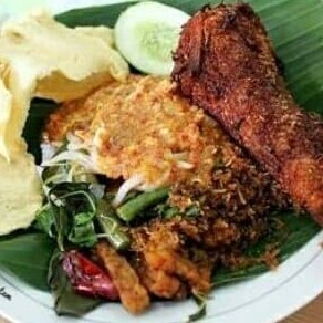 Nasi Pecel Ayam Goreng