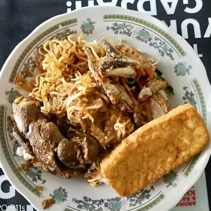 Nasi Pecel Hati Ampela