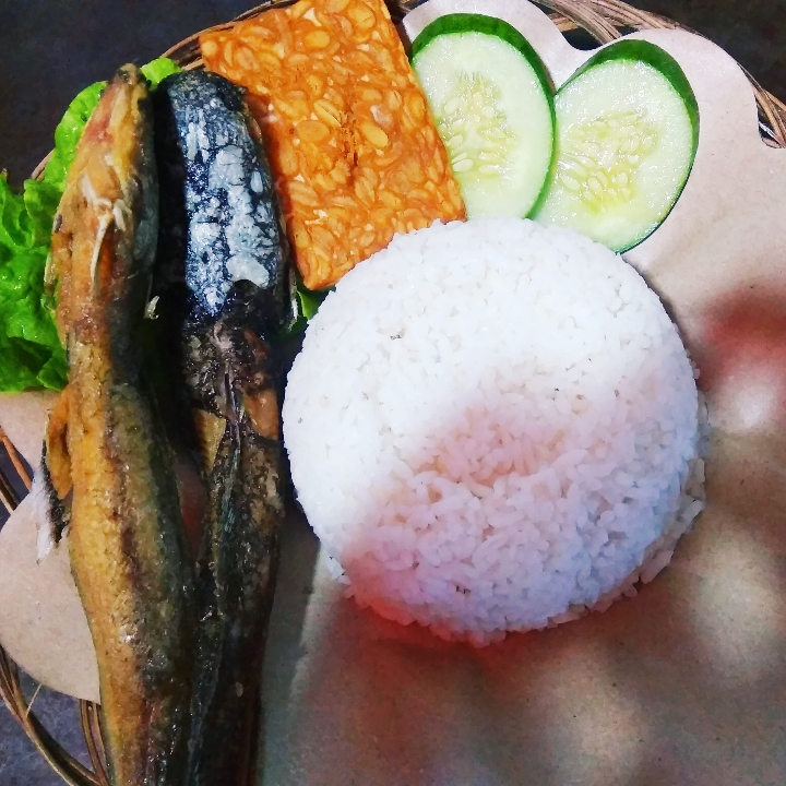 Nasi Pecel Lele 