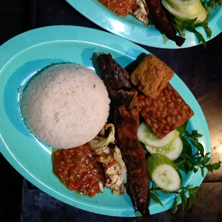 Nasi Pecel Lele