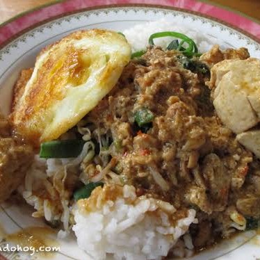 Nasi Pecel Telur