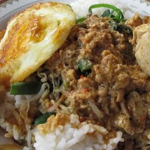 Nasi Pecel Telur Asin