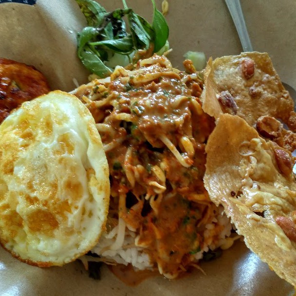 Nasi Pecel Teplok