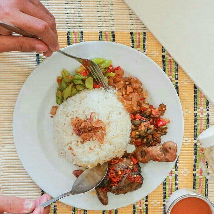 Nasi Pedas Sakral Ati Ampela