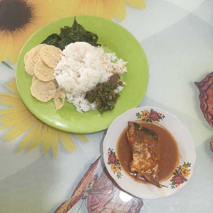 Nasi Ramas Patin Asam Pedas