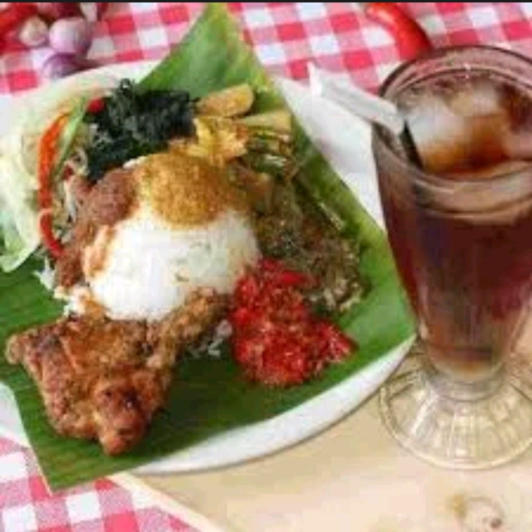 Nasi Rames Es Teh Manis Plus Tempe Goreng