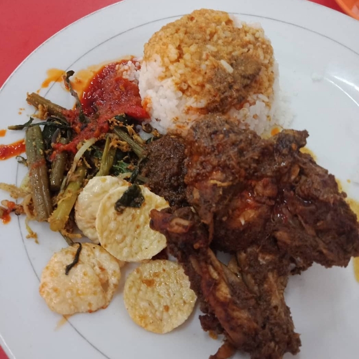 Nasi Rendang Ayam