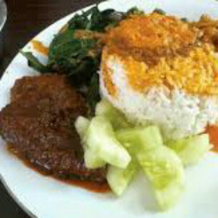 Nasi Rendang Sapi