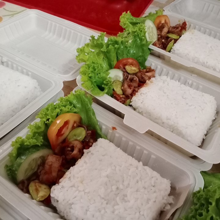 Nasi Sambal Cumi Extra Pedas