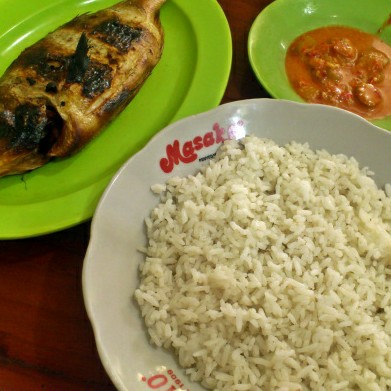 Nasi Santan Ikan