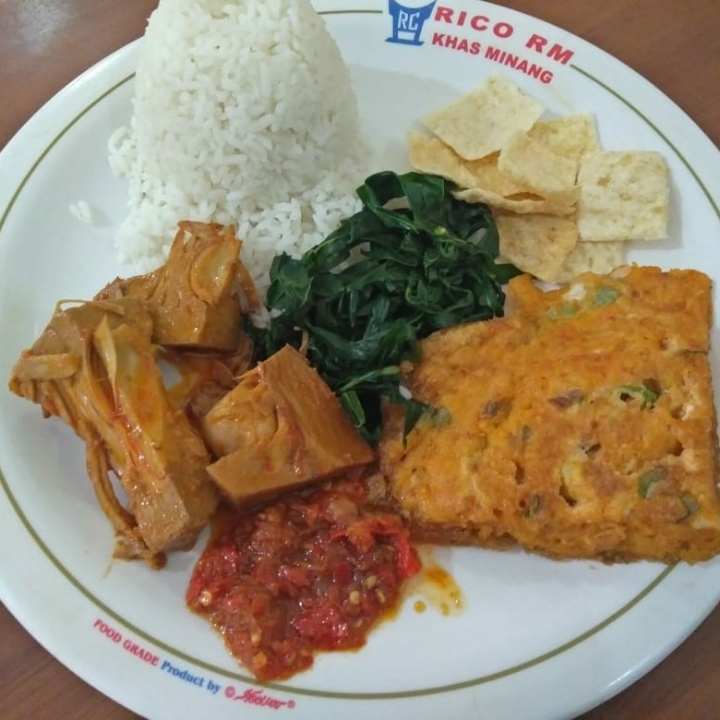 Nasi Telur Dadar