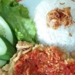 Nasi Telur Penyet Tahu Tempe