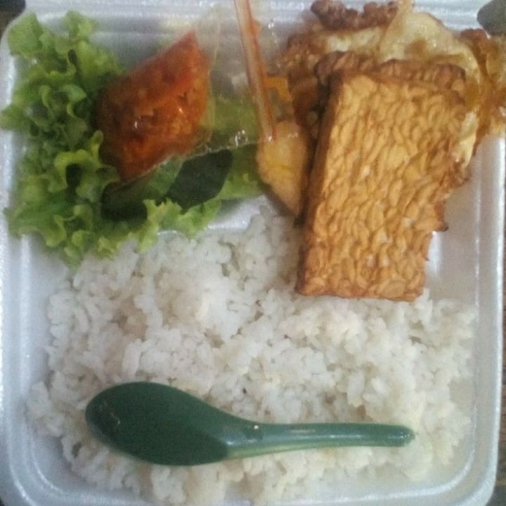 Nasi Telur Plus Tempe