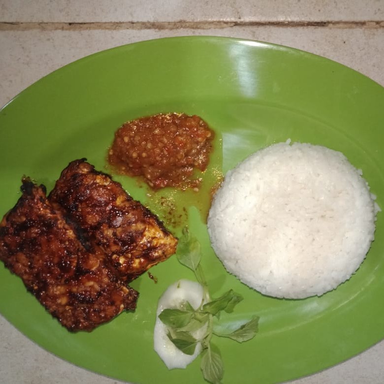 Nasi Tempe Bakar