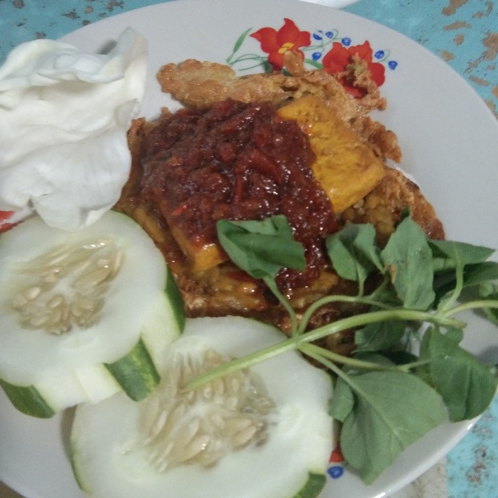 Nasi Tempe Penyet