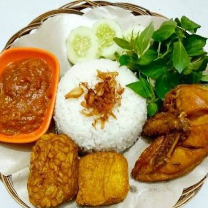 Nasi Timbel Komplit Ayam Kampung