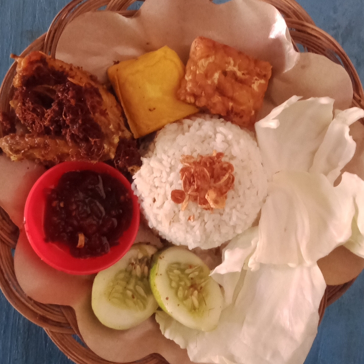 Nasi Timbel Komplit Pahe 1