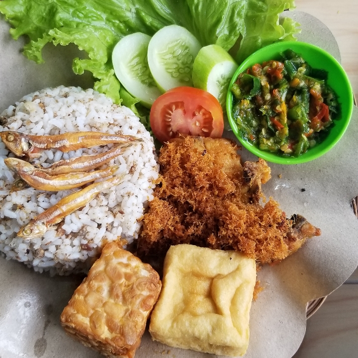 Nasi To Ayam Tempe Tahu