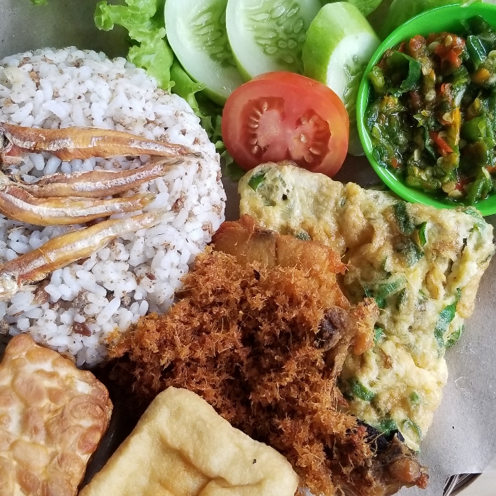 Nasi To Komplit Tahu Tempe