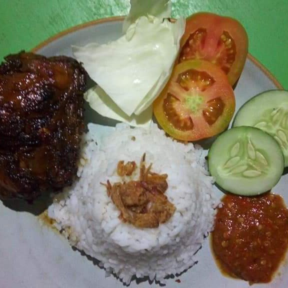 Nasi Uduk Ayam Bakar