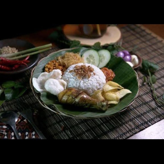 Nasi Uduk Ayam Goreng