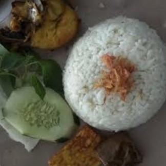 Nasi Uduk Ayam Kecil